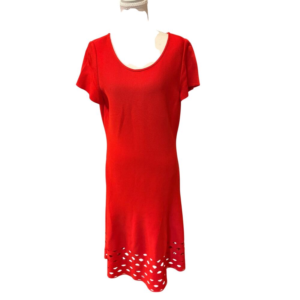 $1,295 St. John Fit and Flare Midi red dress size 12